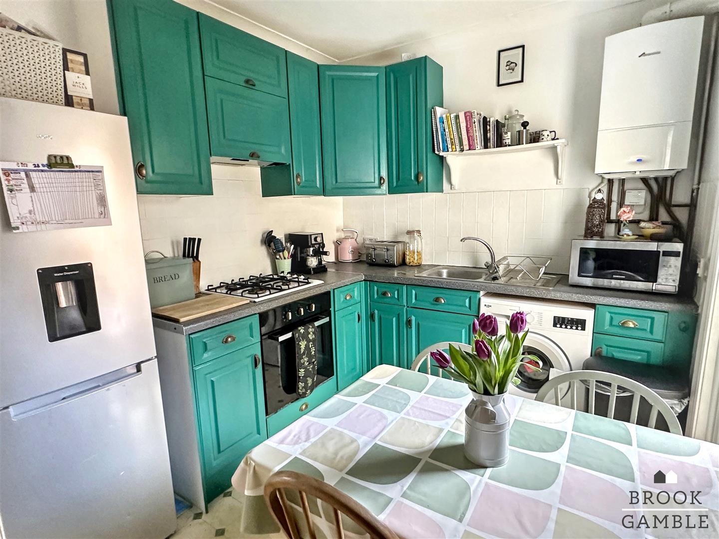 3 Bedroom House. New Place in Eastbourne, East Sussex 6